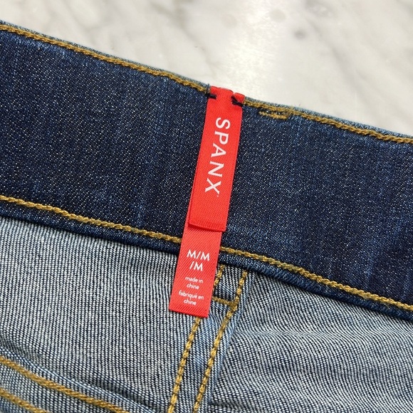 Spanx Dark Wash Pull on Flare Pants HEMMED Size M - Picture 8 of 13